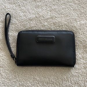 Marc Jacobs leather zip wristlet wallet